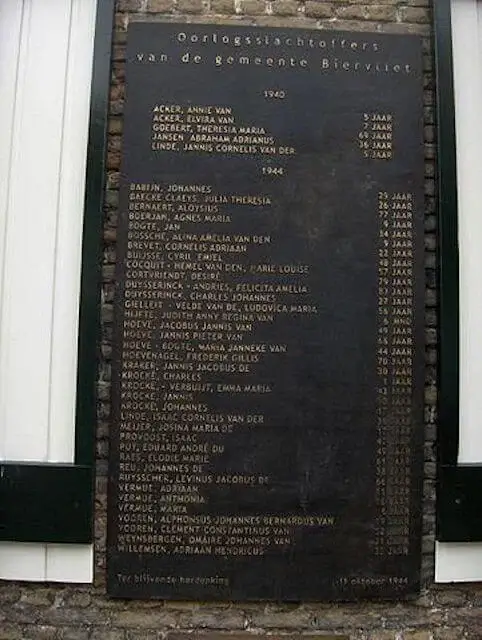 memorial plaque for the war victims of Biervliet