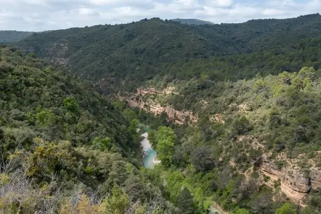 hoog boven de Alacanadre rivier
