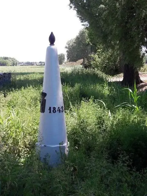 Grenspaal 288 uit 1843