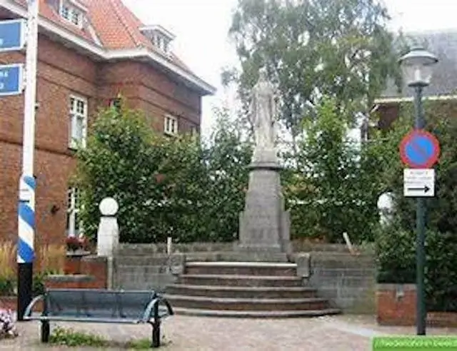 statue in sint jansteen
