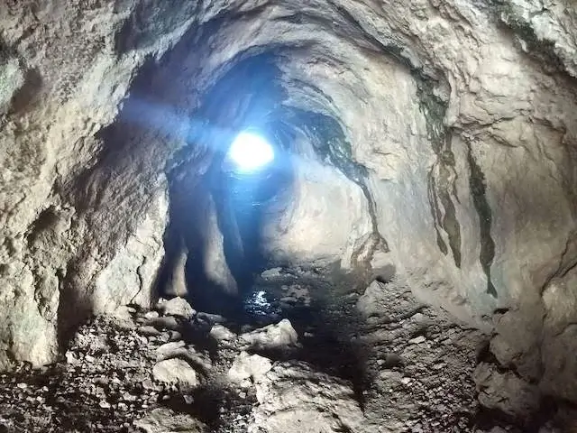 tunnel