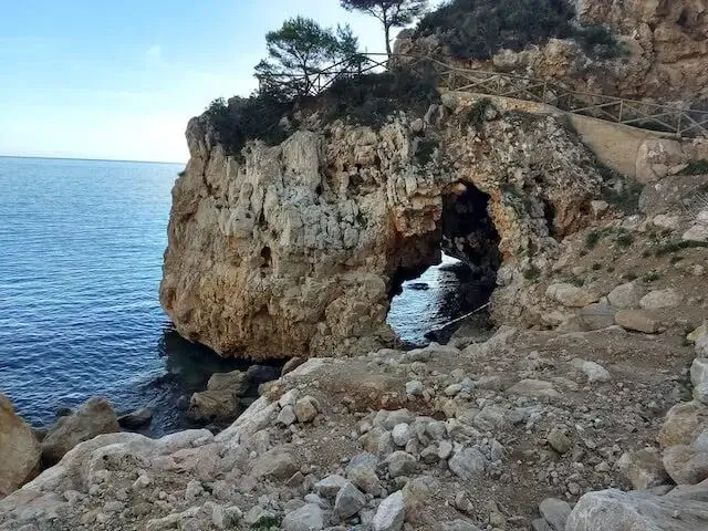 Cova dels Arcs
