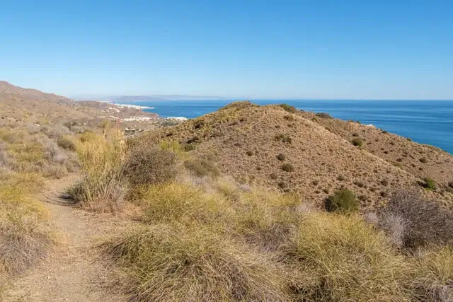 path on the ridge of la chacona