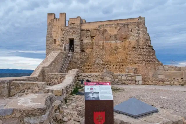 de binnenplaats van het fort