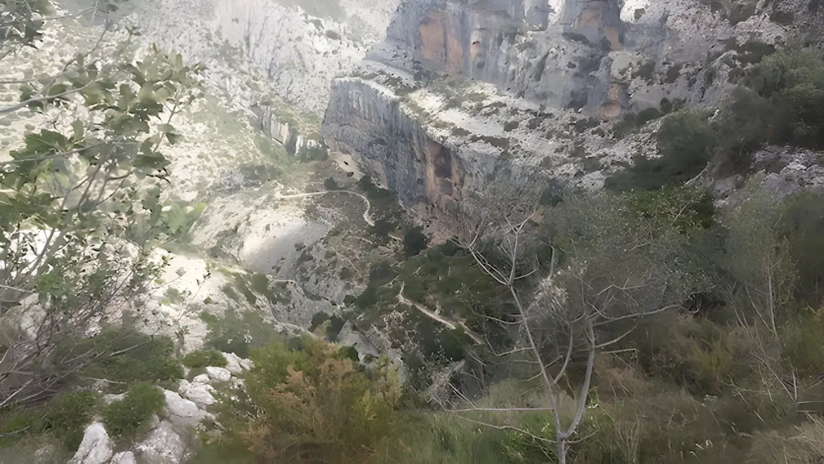 diep beneden de Vall de Laguar