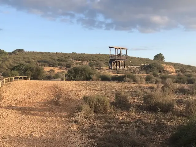 pad naar een uitkijktoren