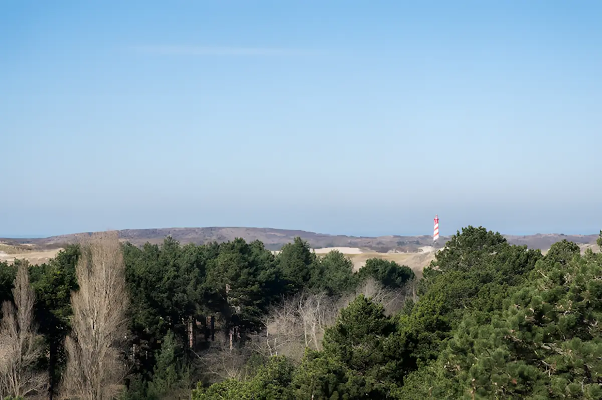 vuurtoren westerlicht in de verte